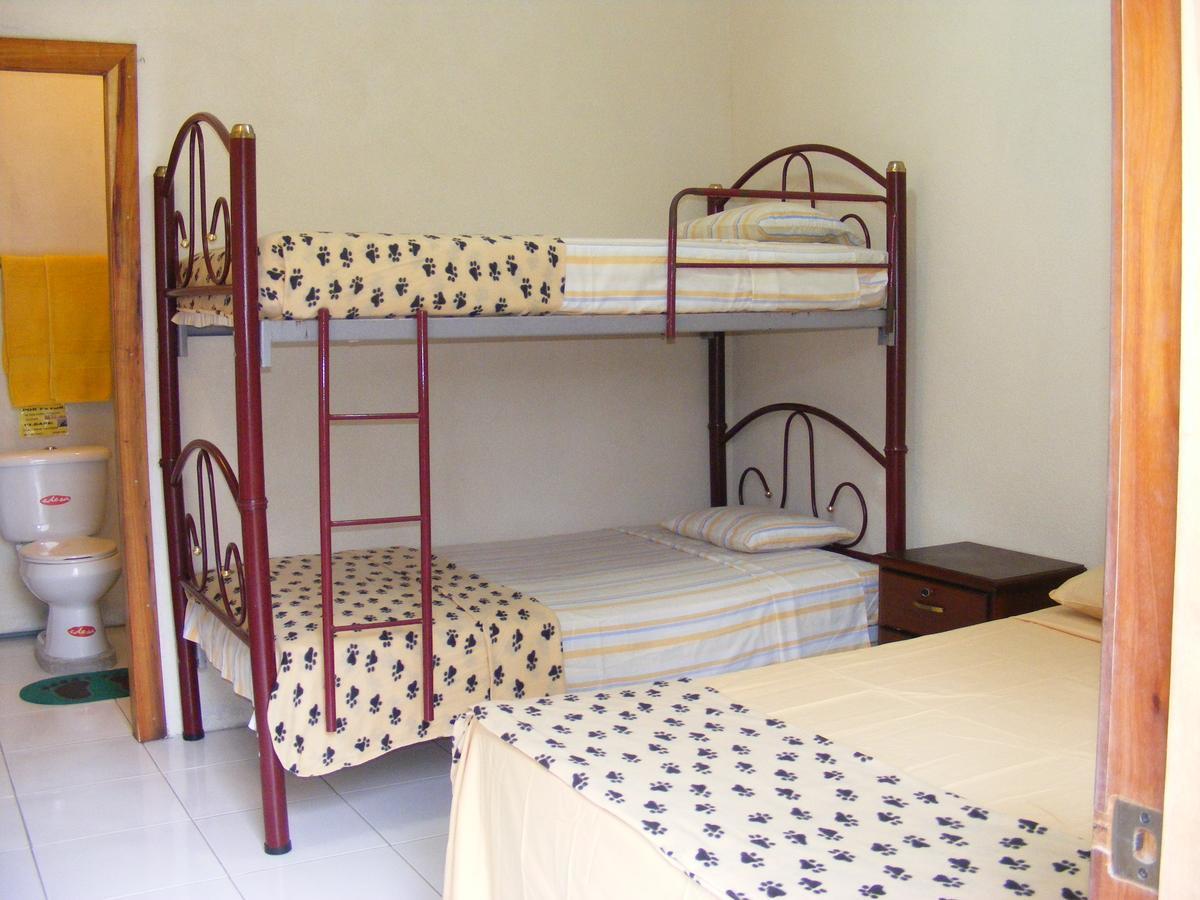 Hostal Maxima Puerto Lopez Luaran gambar